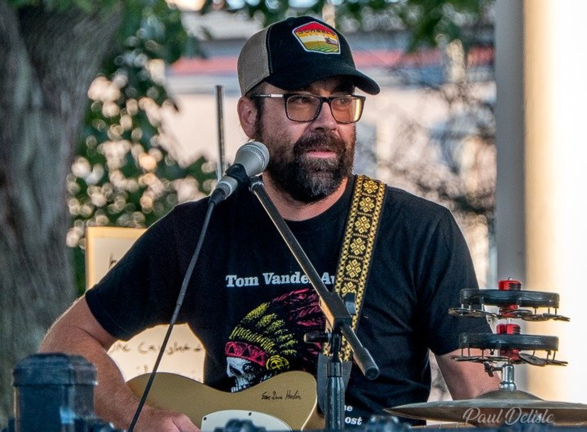 Acoustic Fridays on the Riverfront