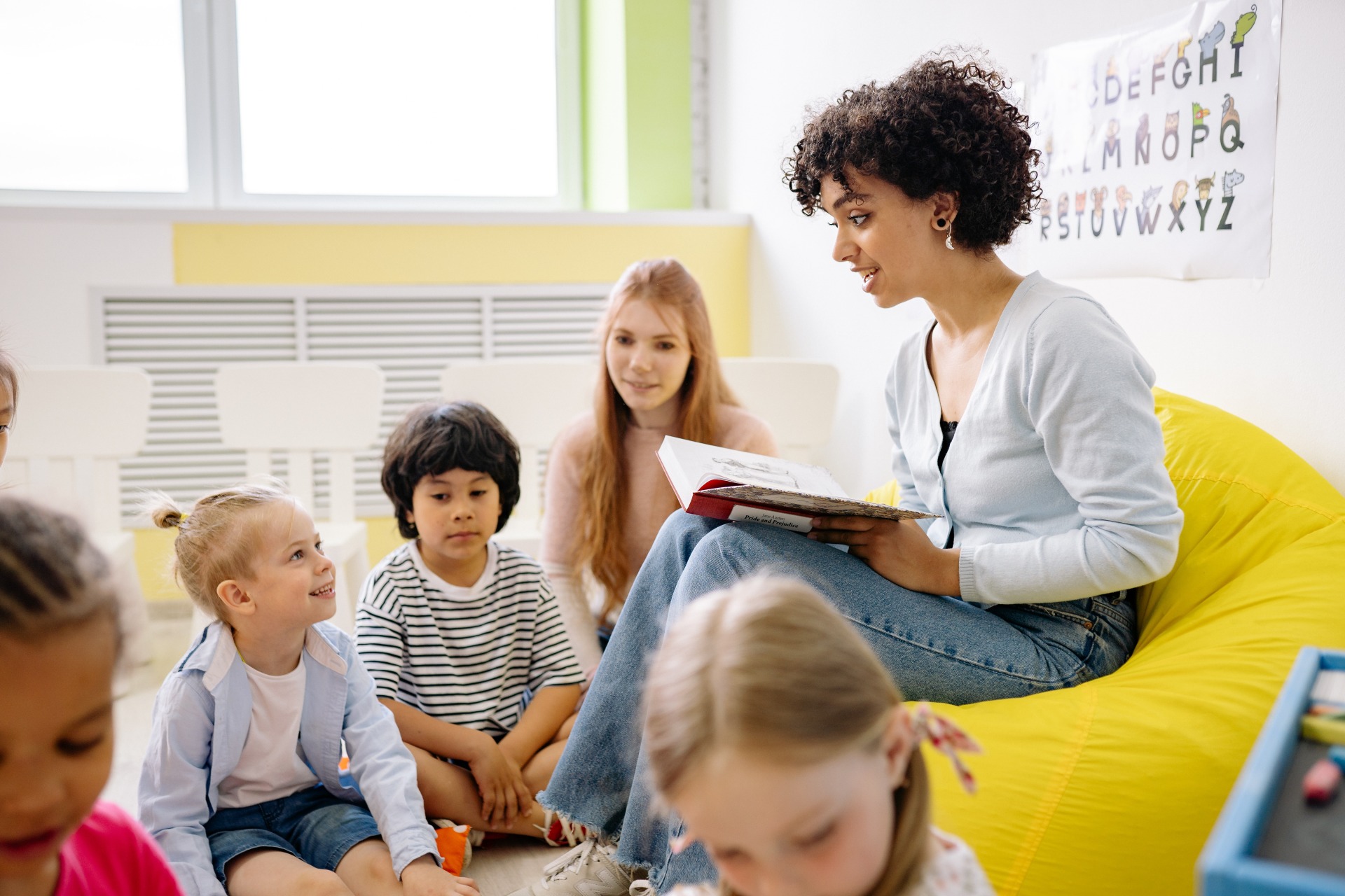 Cuentos y Cantos en Español - Spanish Storytime