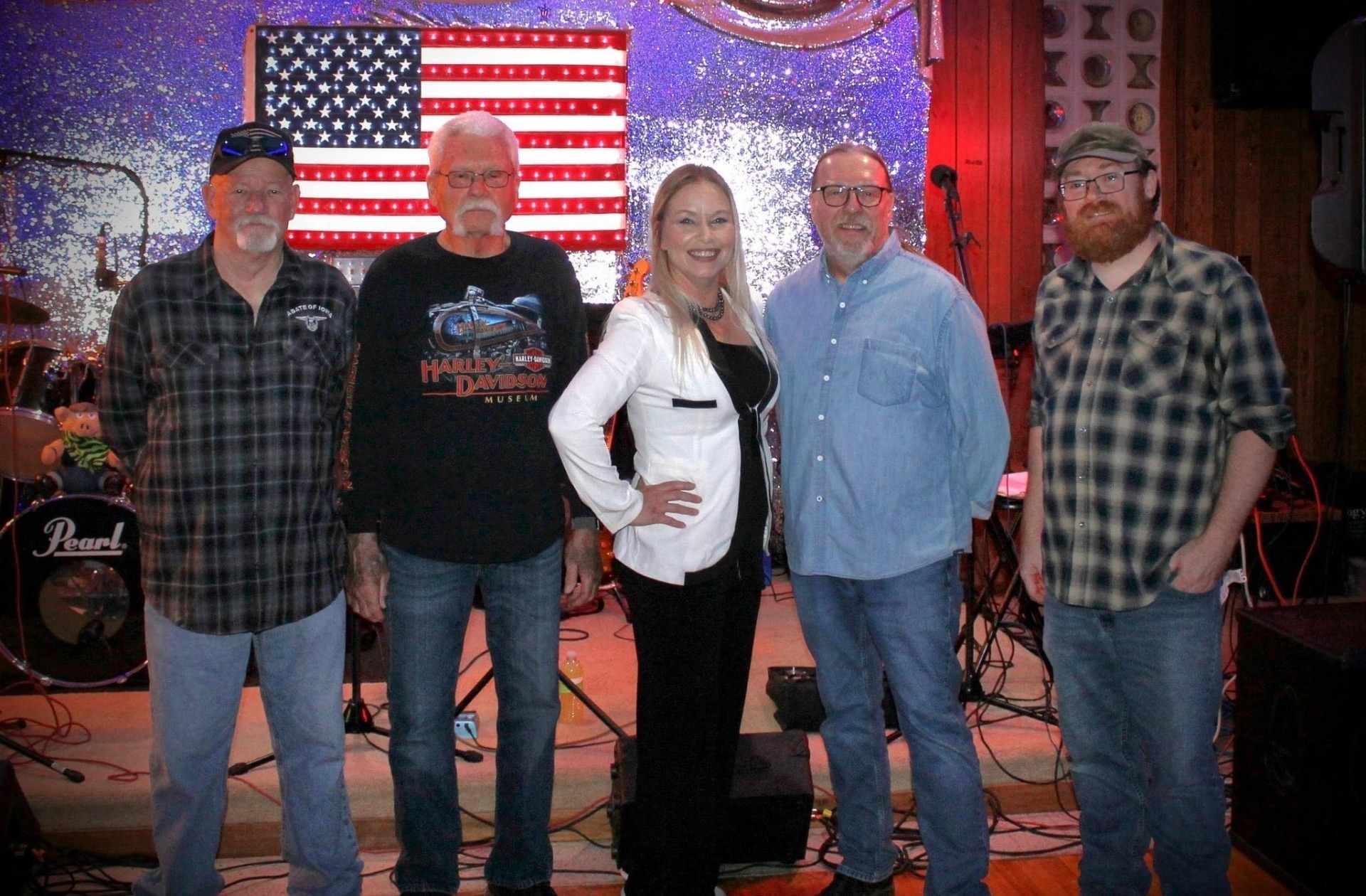 Jennifer Lynn Handling & Revolution Band