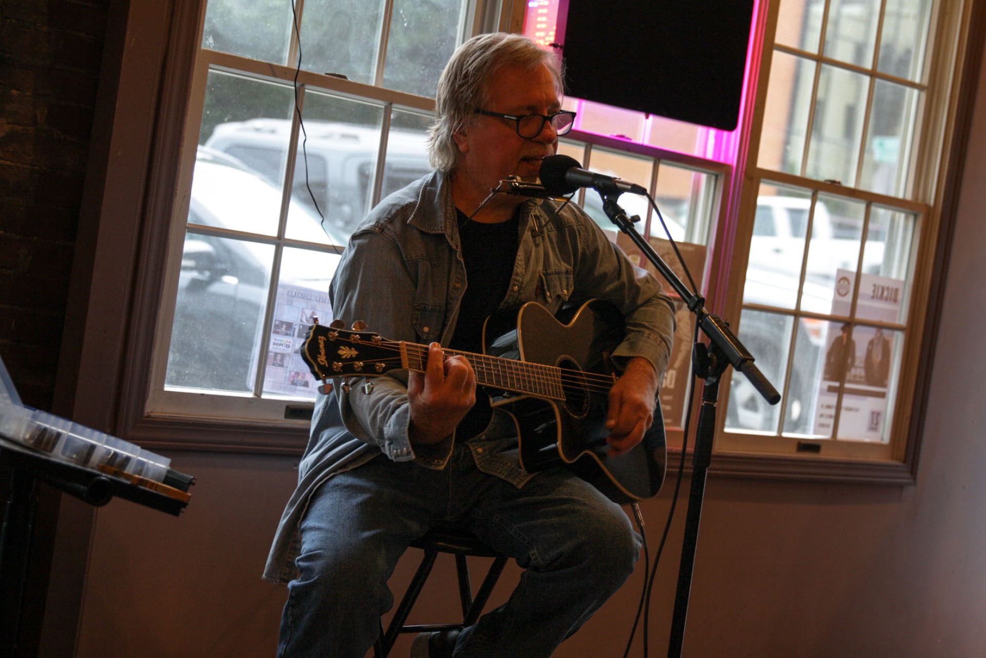 John Lee Boyer Acoustic Show